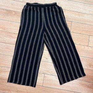 Red coral medium black & white striped cropped wide leg pants